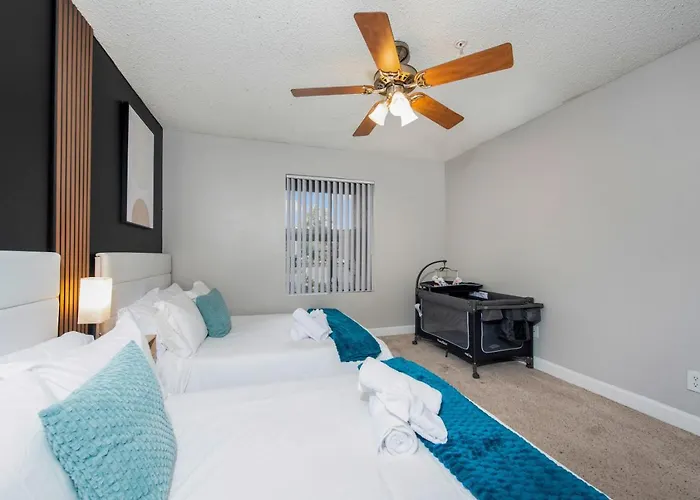 Apartment Hideaway Luxe Amenities Parking