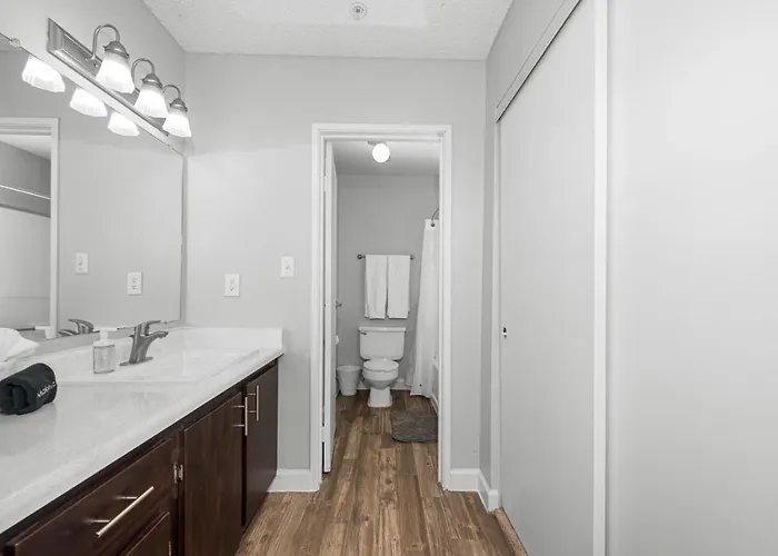 Hideaway Luxe Amenities Parking * Tempe
