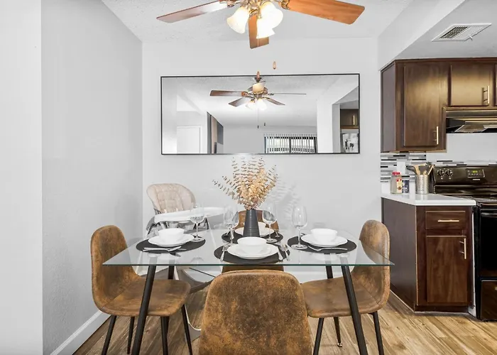 Apartment Hideaway Luxe Amenities Parking *