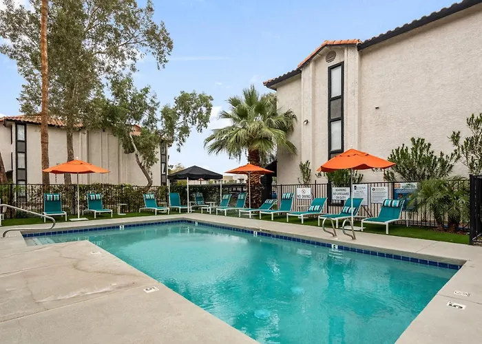 Hideaway Luxe Amenities Parking Tempe
