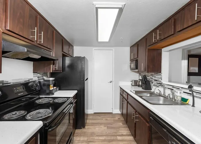Apartment Hideaway Luxe Amenities Parking