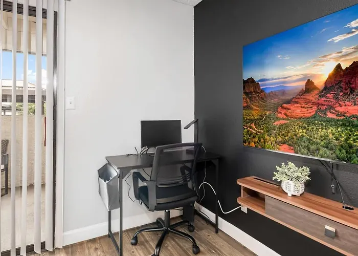Apartment Hideaway Luxe Amenities Parking Tempe