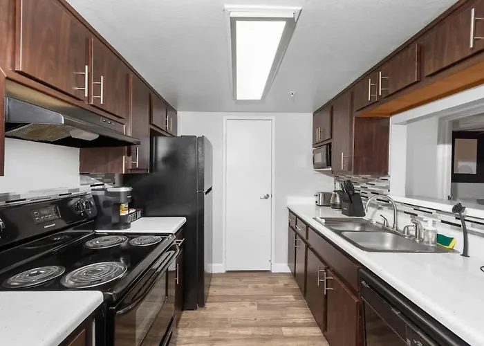 Hideaway Luxe Amenities Parking * Tempe