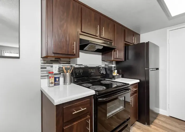 Hideaway Luxe Amenities Parking Apartment Tempe