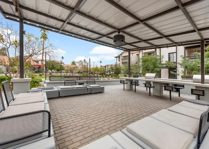 Hideaway Luxe Amenities Parking