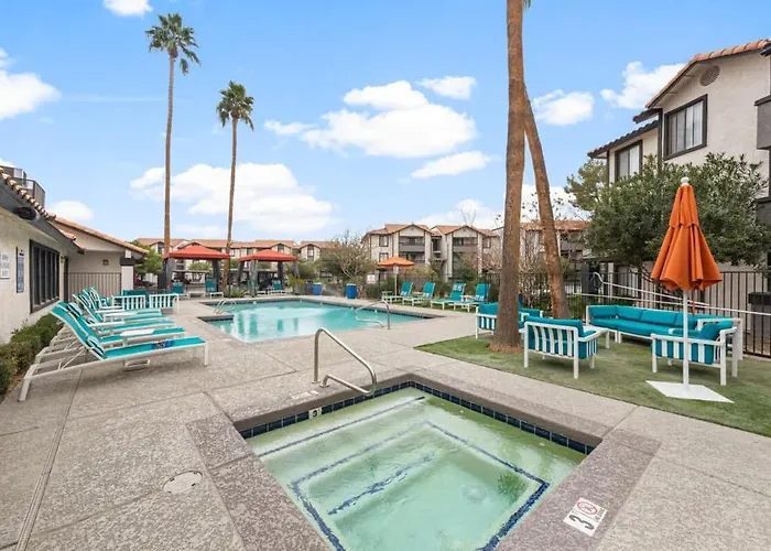 Apartment Hideaway Luxe Amenities Parking